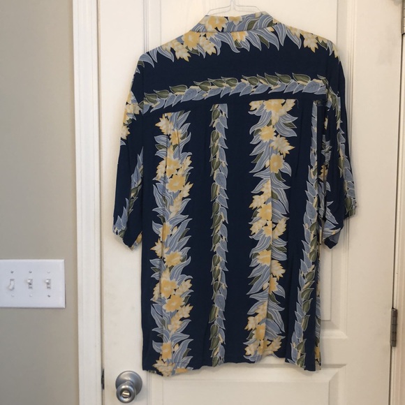 🌺 Men’s vintage, button-down Hawaiian shirt, super pretty flowers🌺🌺 - Picture 3 of 3